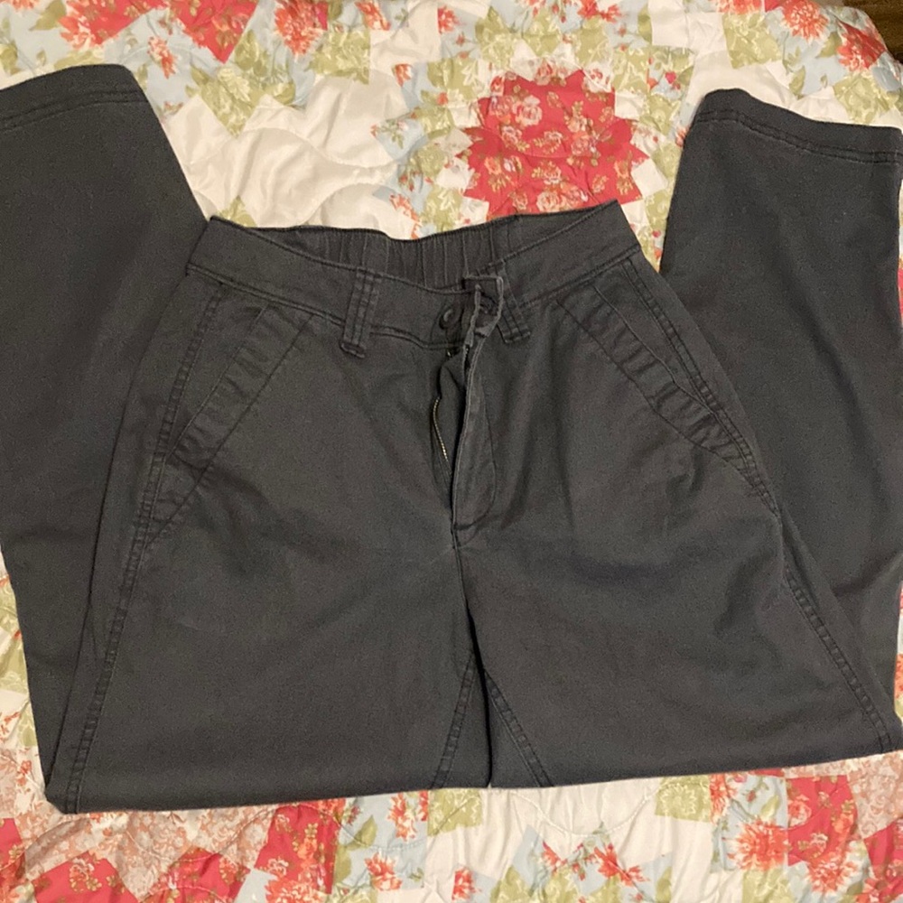 Woman’s Old Navy gray pants size xs